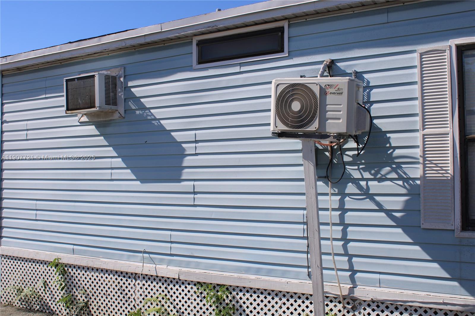 University Lakes - Residential