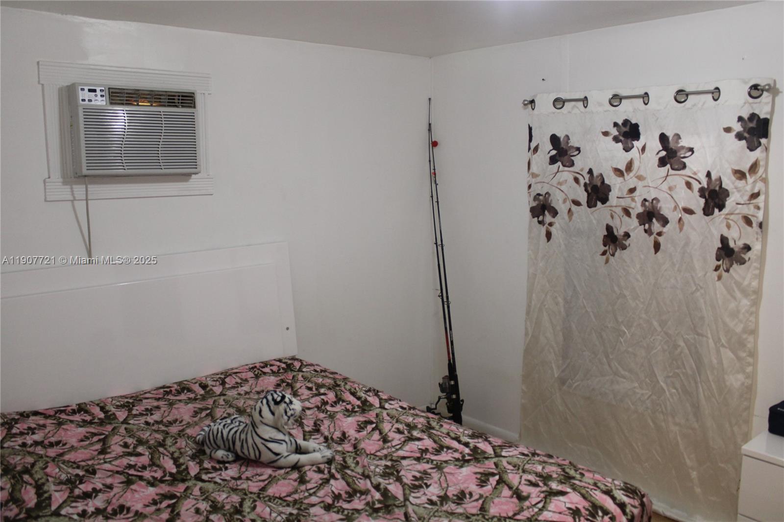 University Lakes - Residential