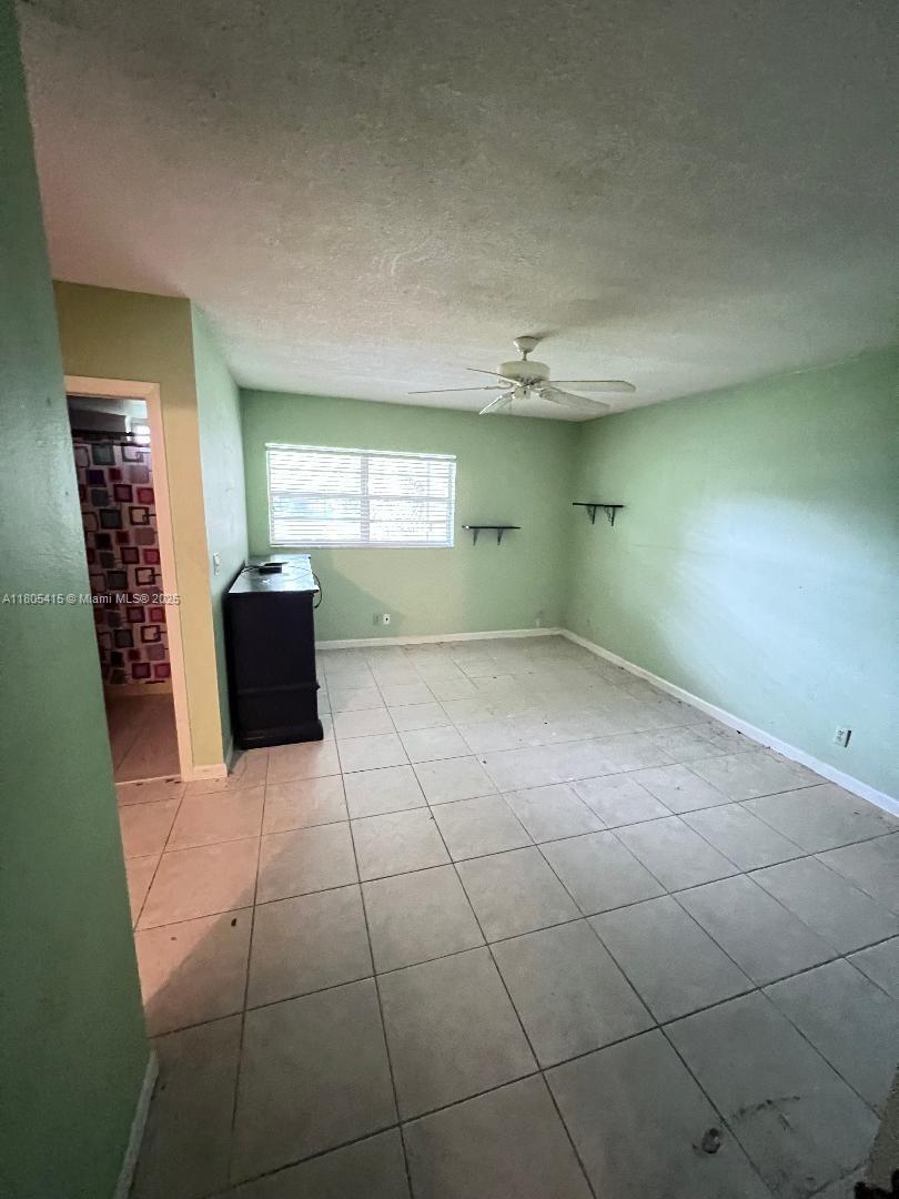 TRAILS END VILLAS INC CON - Residential