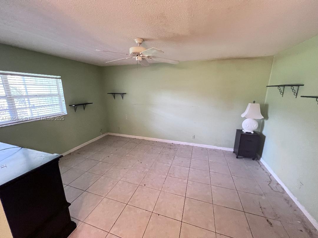 TRAILS END VILLAS INC CON - Residential