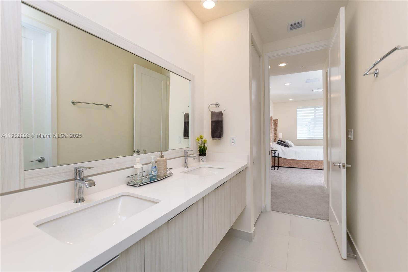 LANDMARK AT DORAL CONDO N - Residential Lease