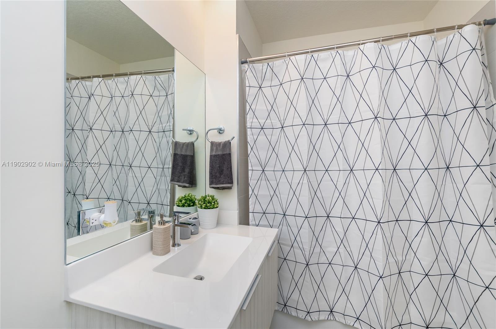 LANDMARK AT DORAL CONDO N - Residential Lease