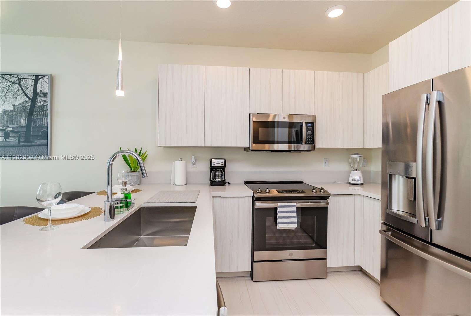 LANDMARK AT DORAL CONDO N - Residential Lease