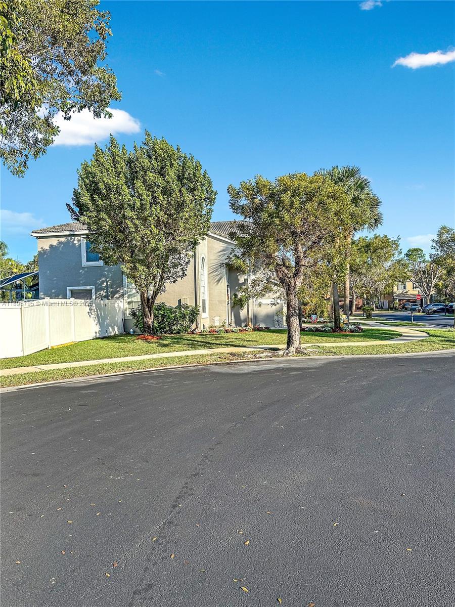 MADISON GREEN 1 PAR B - Residential
