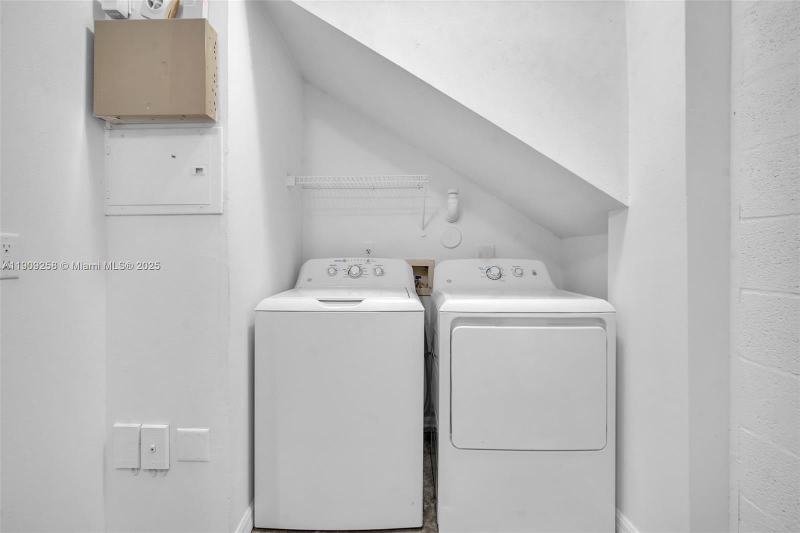 AVENTINE AT MIRAMAR CONDO - Residential Lease