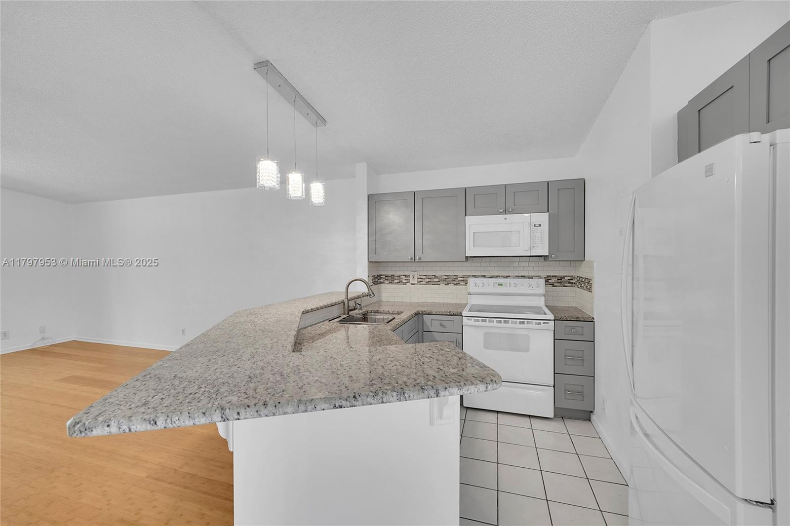 616 Woodgate Cir D