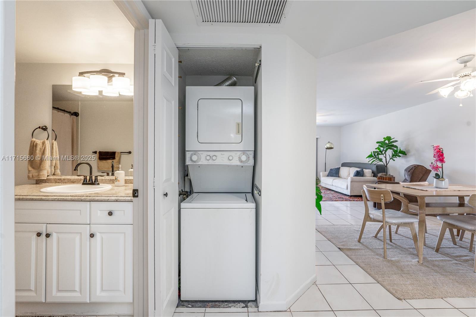 SUFFOLK AT CENTURY VILLAG - Residential