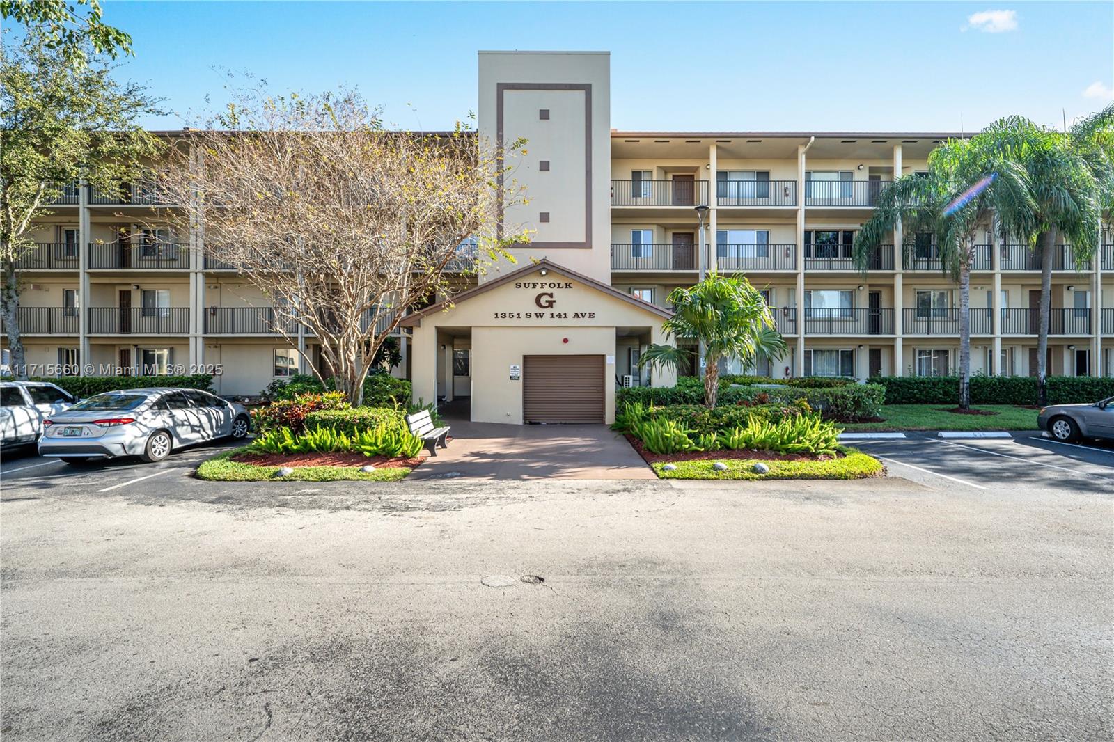 SUFFOLK AT CENTURY VILLAG - Residential