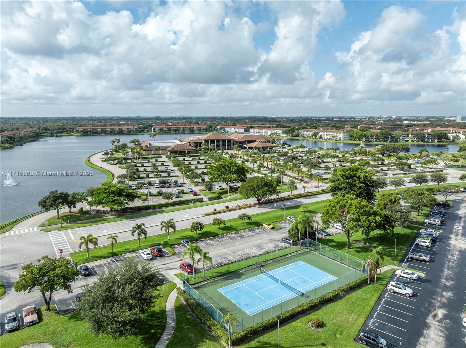 SUFFOLK AT CENTURY VILLAG - Residential