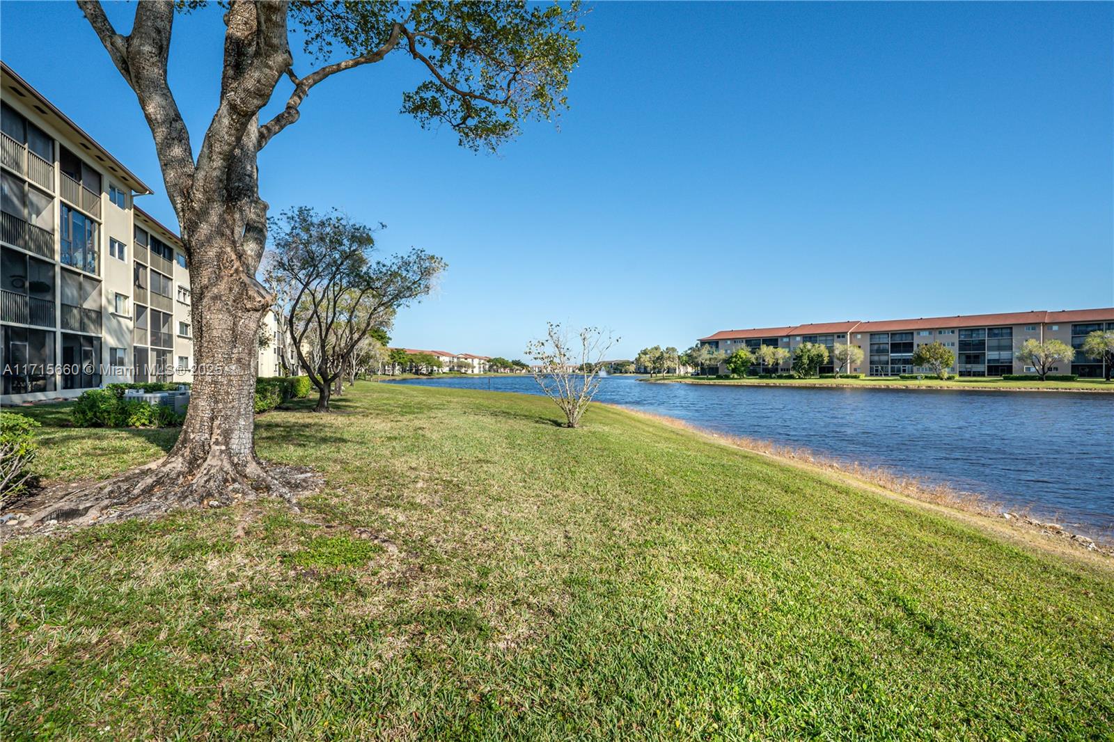SUFFOLK AT CENTURY VILLAG - Residential