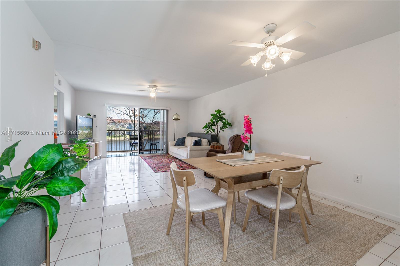 SUFFOLK AT CENTURY VILLAG - Residential