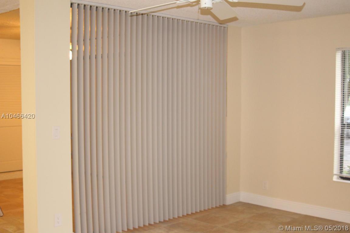 APPLEWOOD VILLAGE 1-D CON - Residential