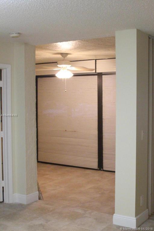 APPLEWOOD VILLAGE 1-D CON - Residential