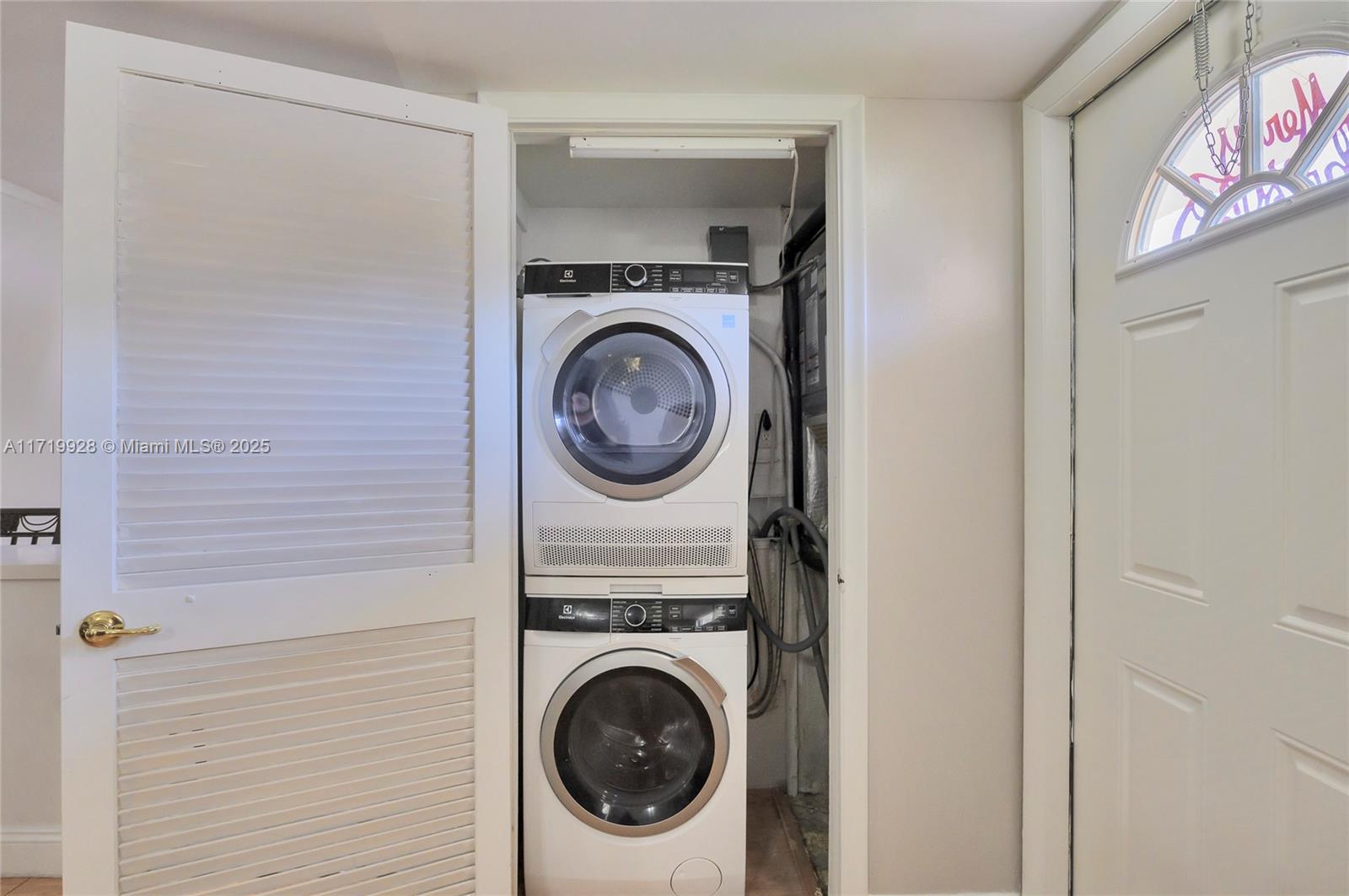 HOLLYBROOK GOLF AND - Residential