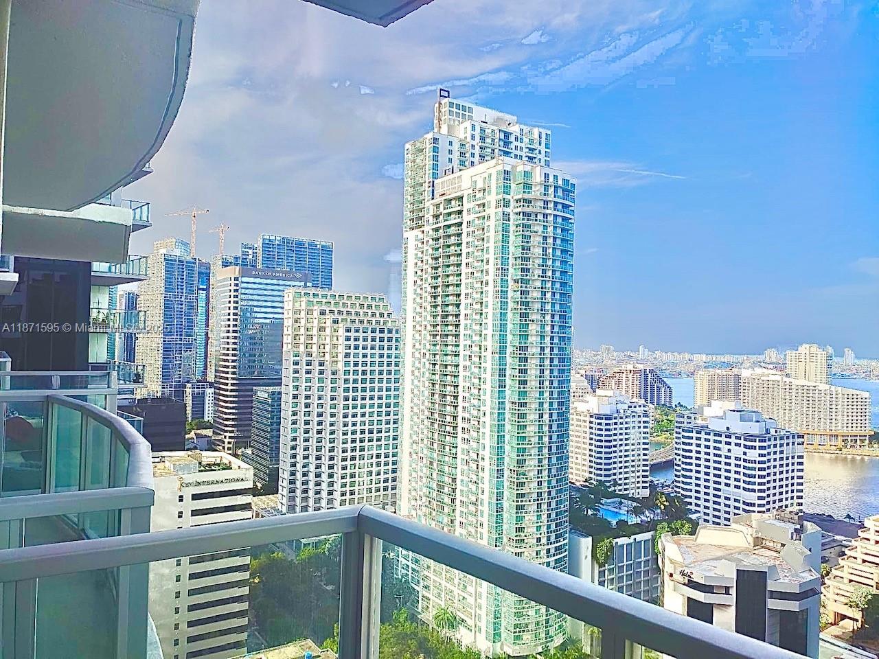 1050 BRICKELL AV 2808