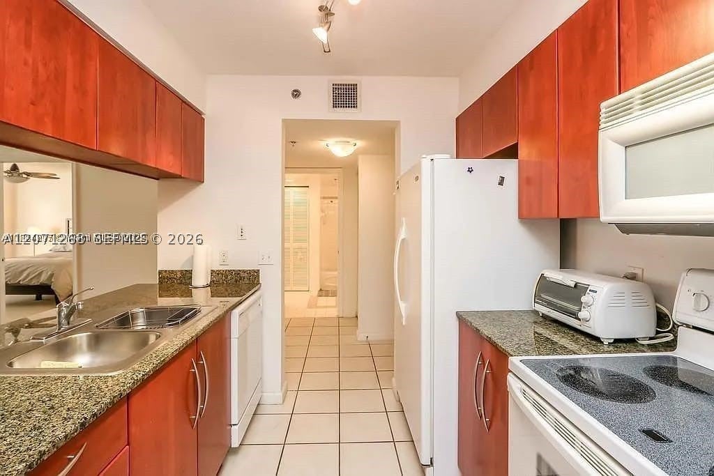 1200 Brickell Bay Dr 1518