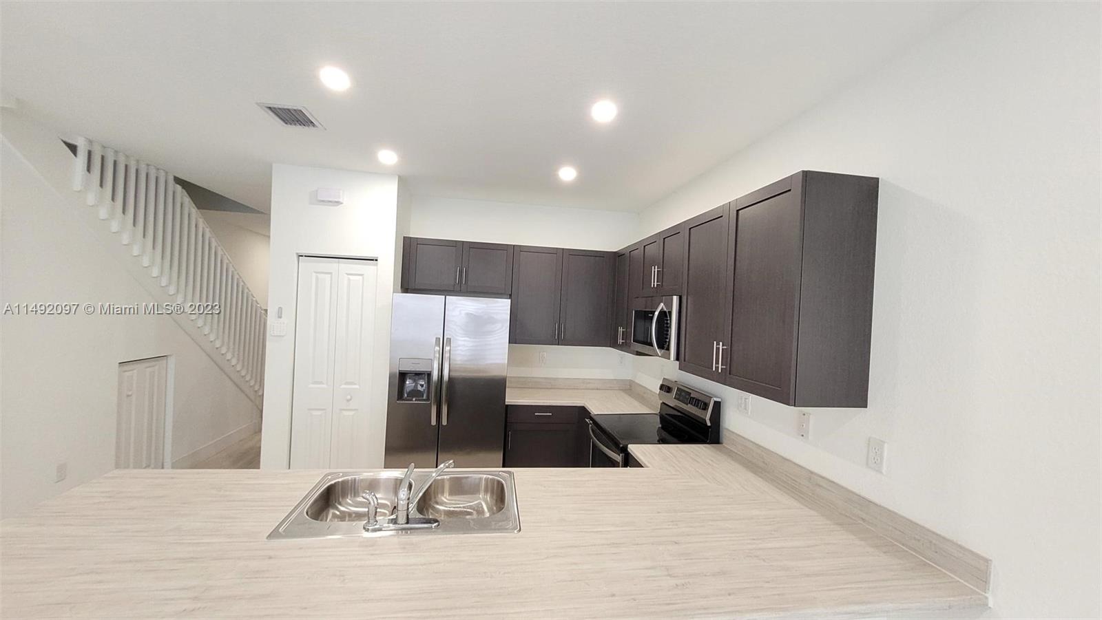 BOWTIE SUBDIVISION - Residential Lease