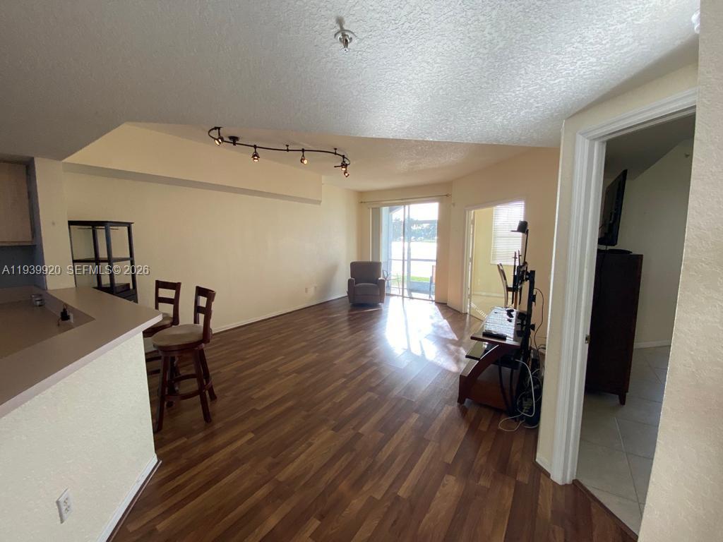 VILLAS DE TUSCANY CONDO - Residential Lease