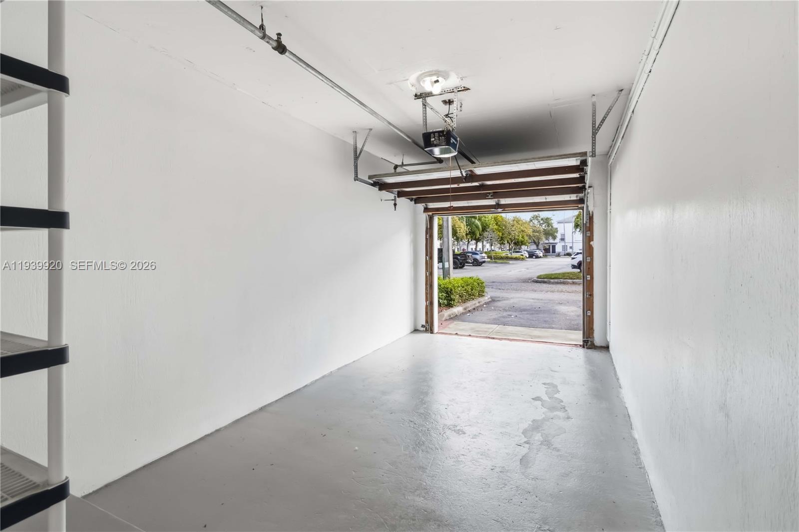 VILLAS DE TUSCANY CONDO - Residential Lease