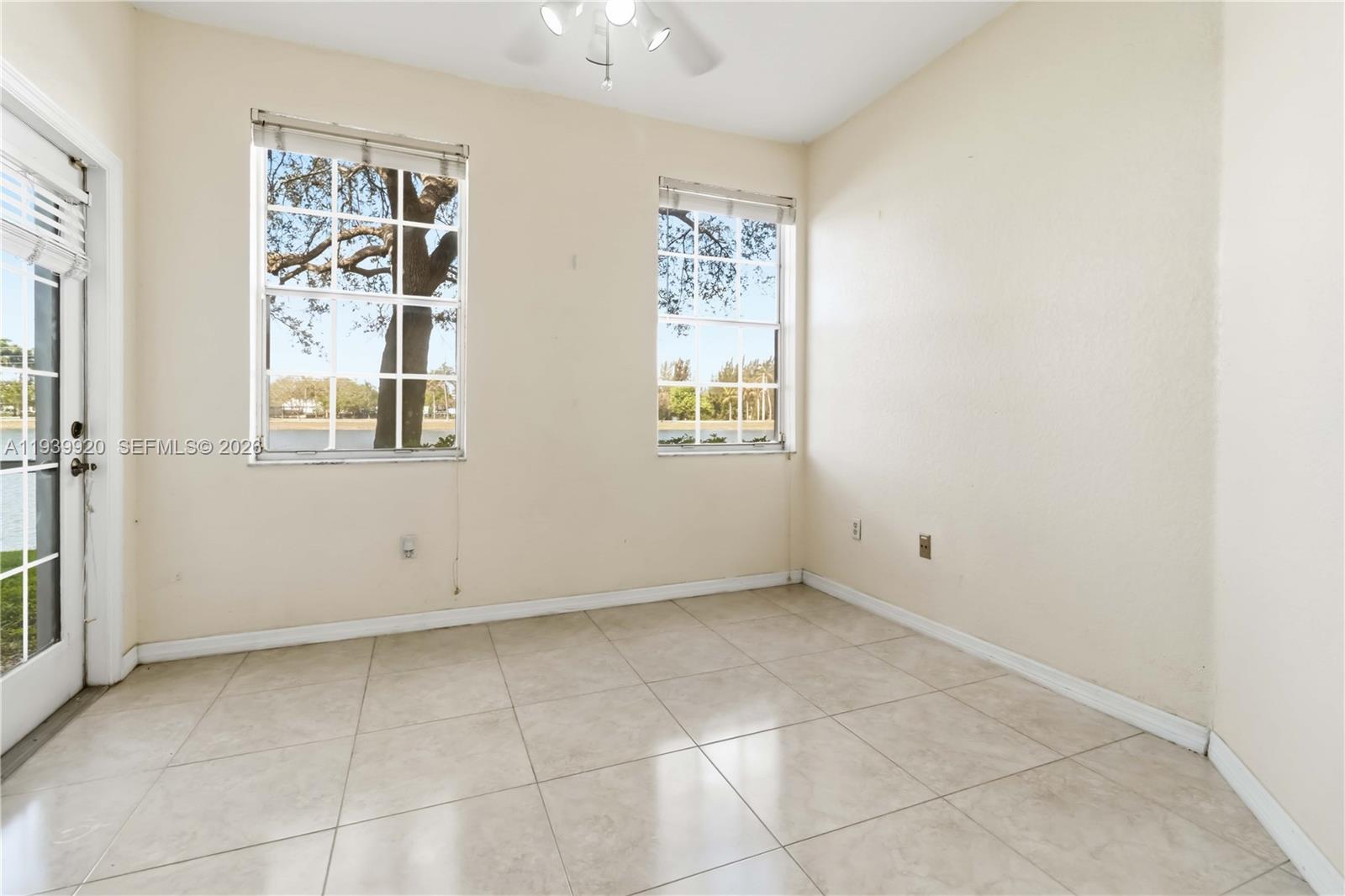 VILLAS DE TUSCANY CONDO - Residential Lease