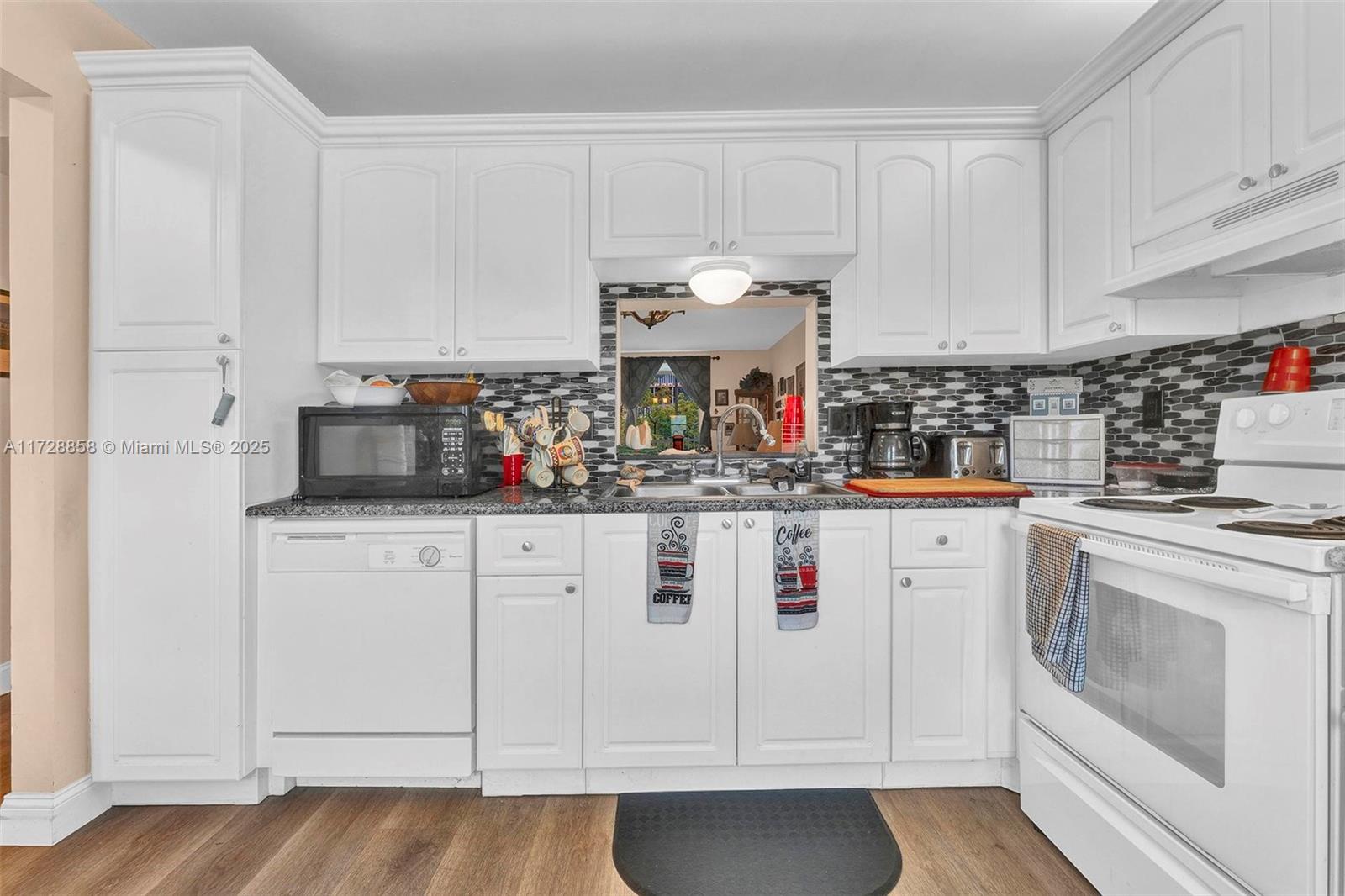 MEADOWBROOK TOWERS CONDO - Residential
