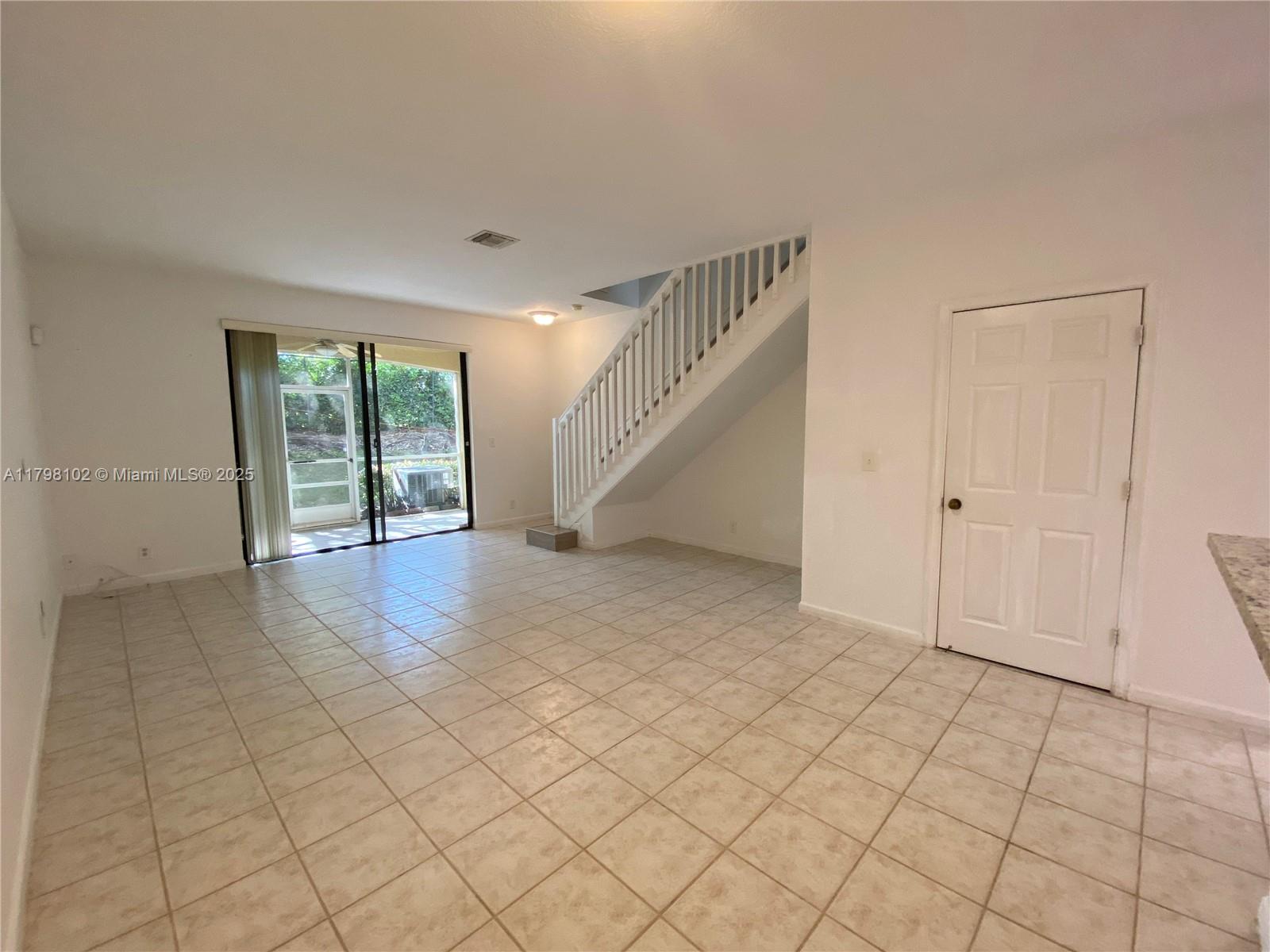 4114 Forest Dr 4114