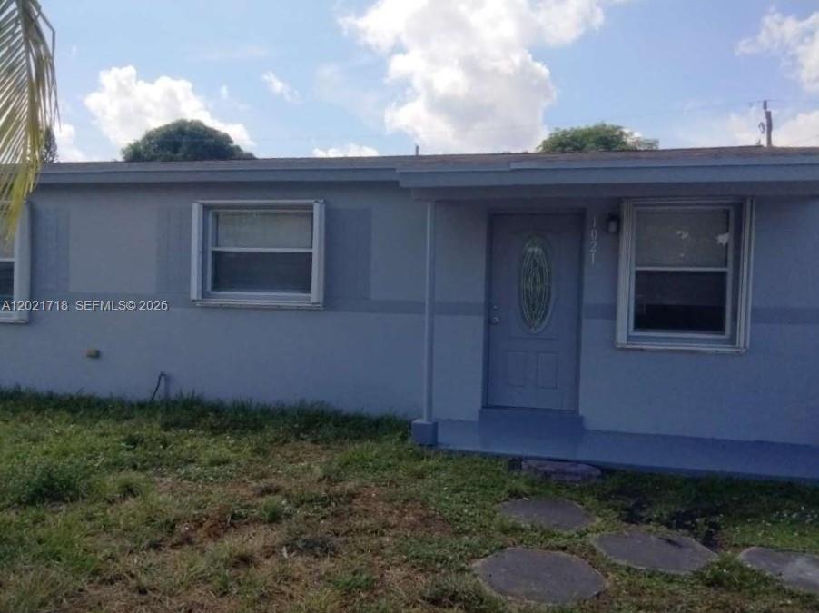 1021 W 2nd St 0