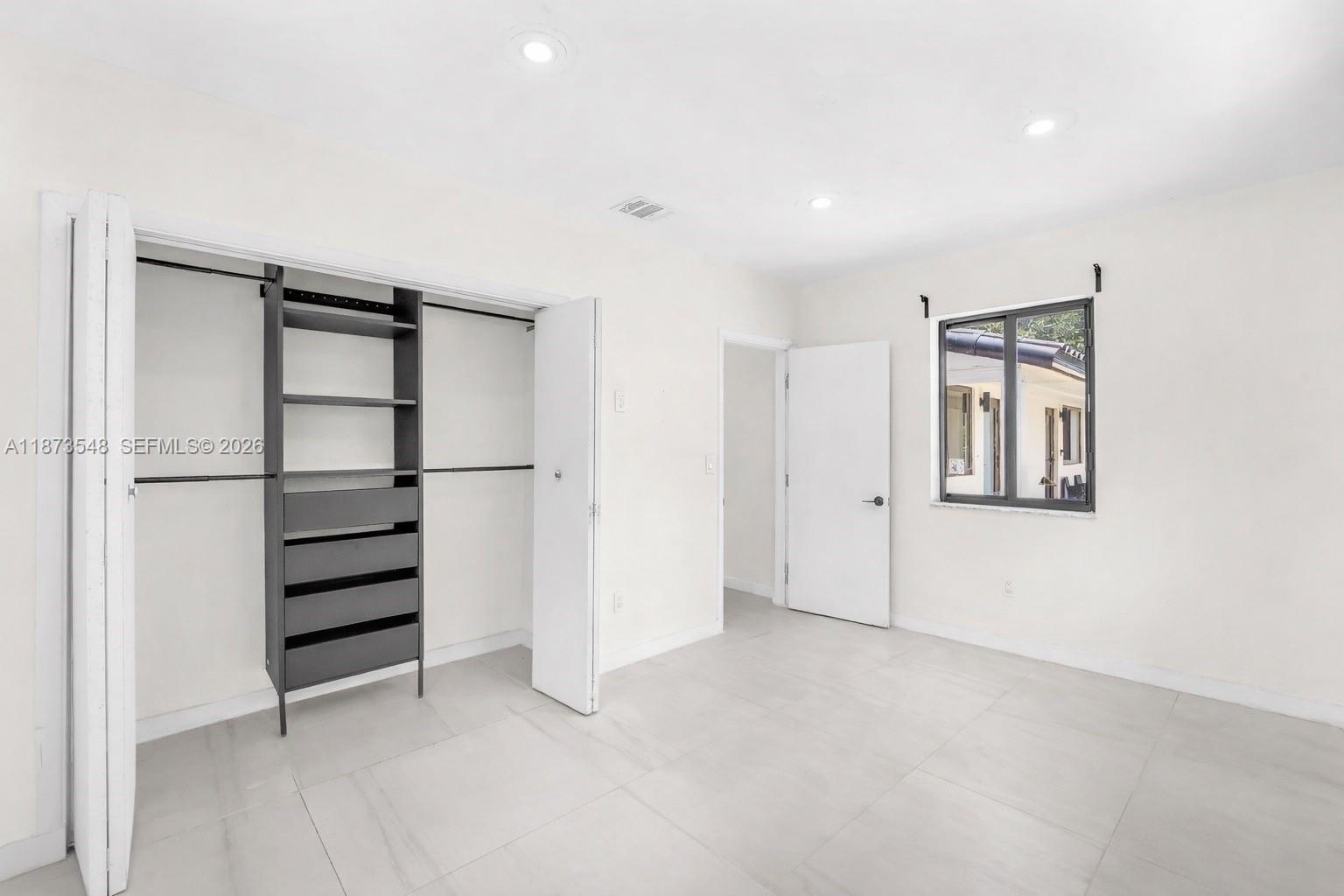 AUBURNDALE TAMIAMI TRAIL - Residential Income