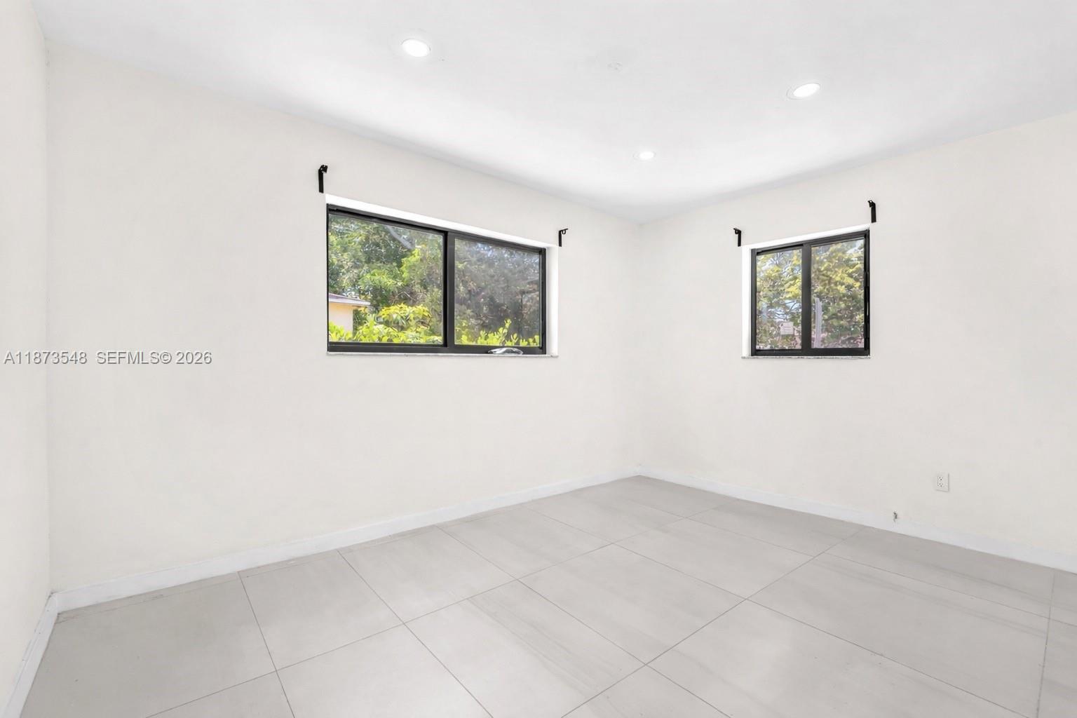 AUBURNDALE TAMIAMI TRAIL - Residential Income