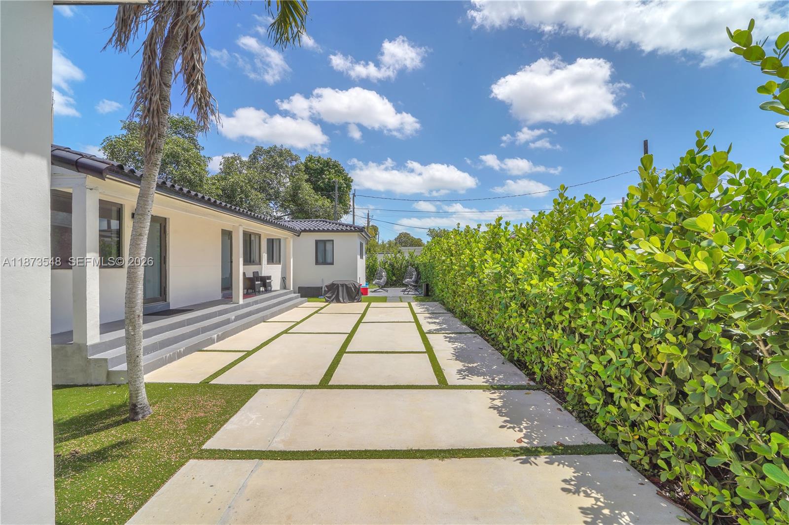 AUBURNDALE TAMIAMI TRAIL - Residential Income