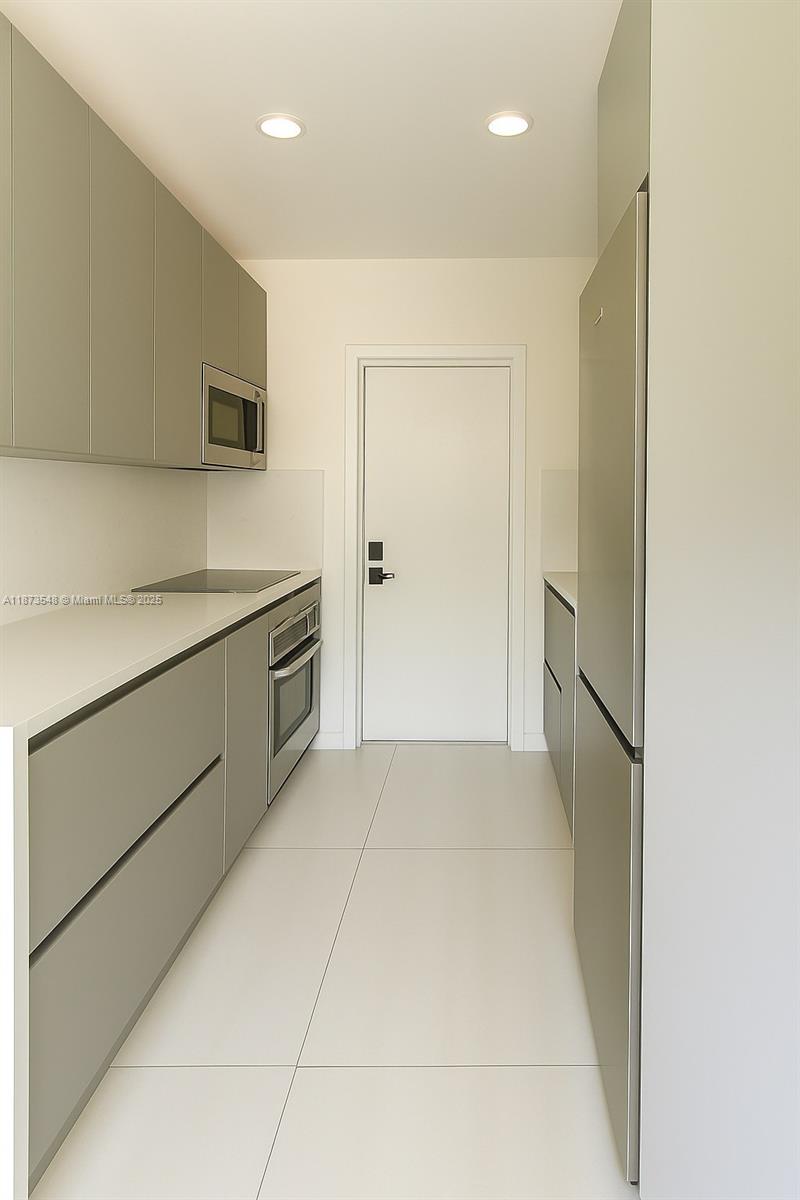 AUBURNDALE TAMIAMI TRAIL - Residential Income