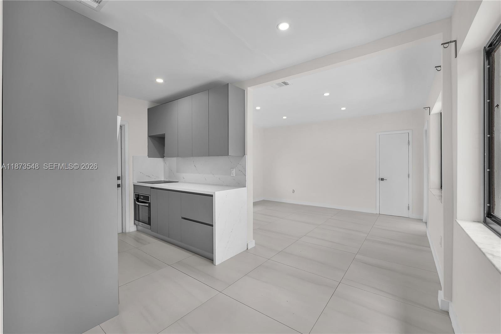 AUBURNDALE TAMIAMI TRAIL - Residential Income