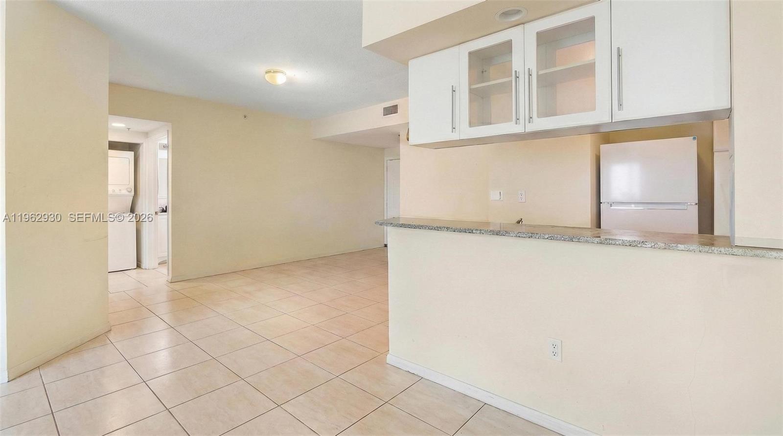 1800 BISCAYNE PLAZA CONDO - Residential