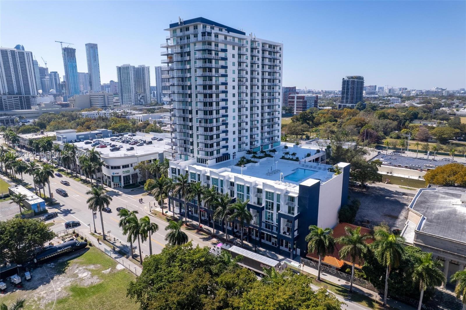 1800 BISCAYNE PLAZA CONDO - Residential