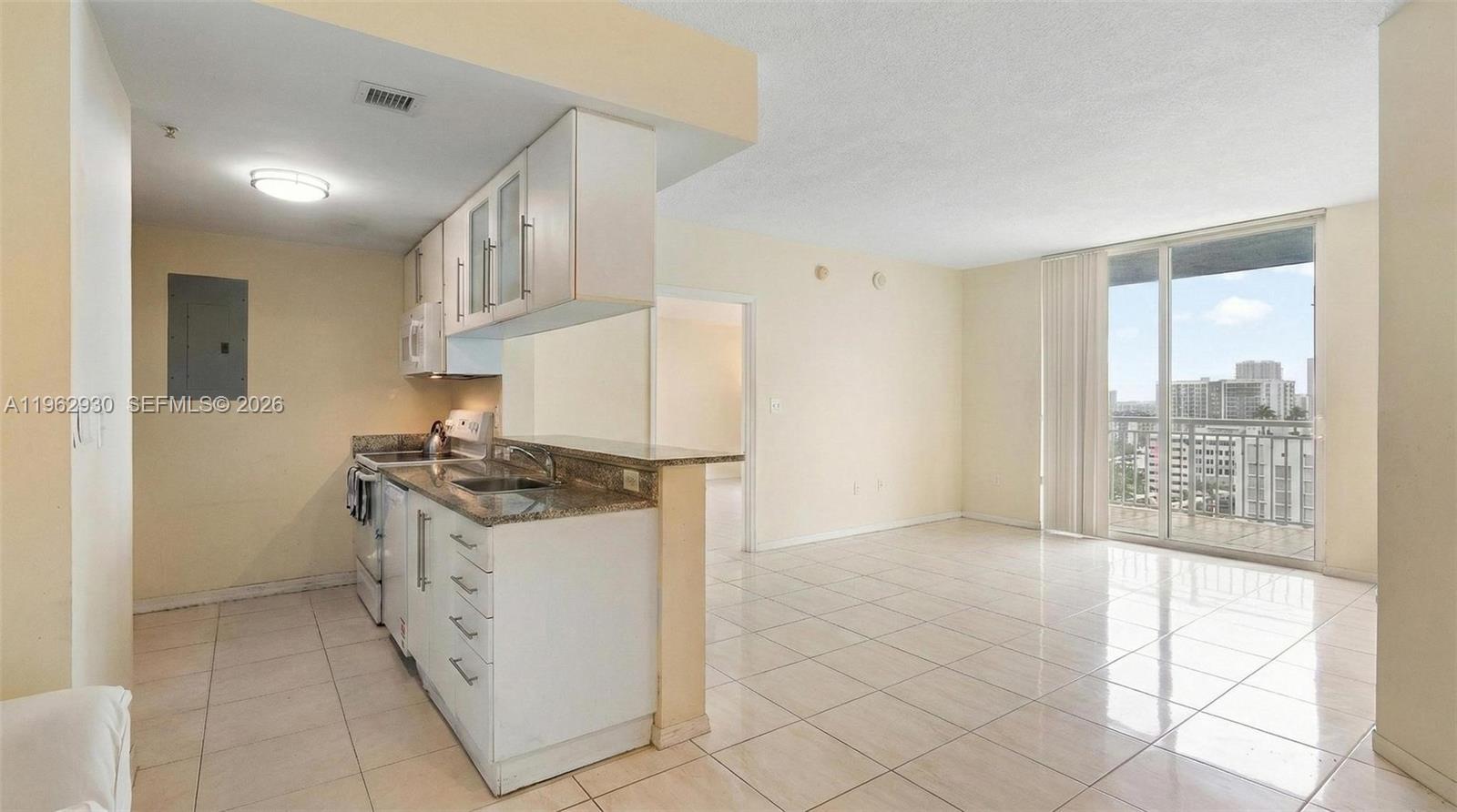 1800 BISCAYNE PLAZA CONDO - Residential