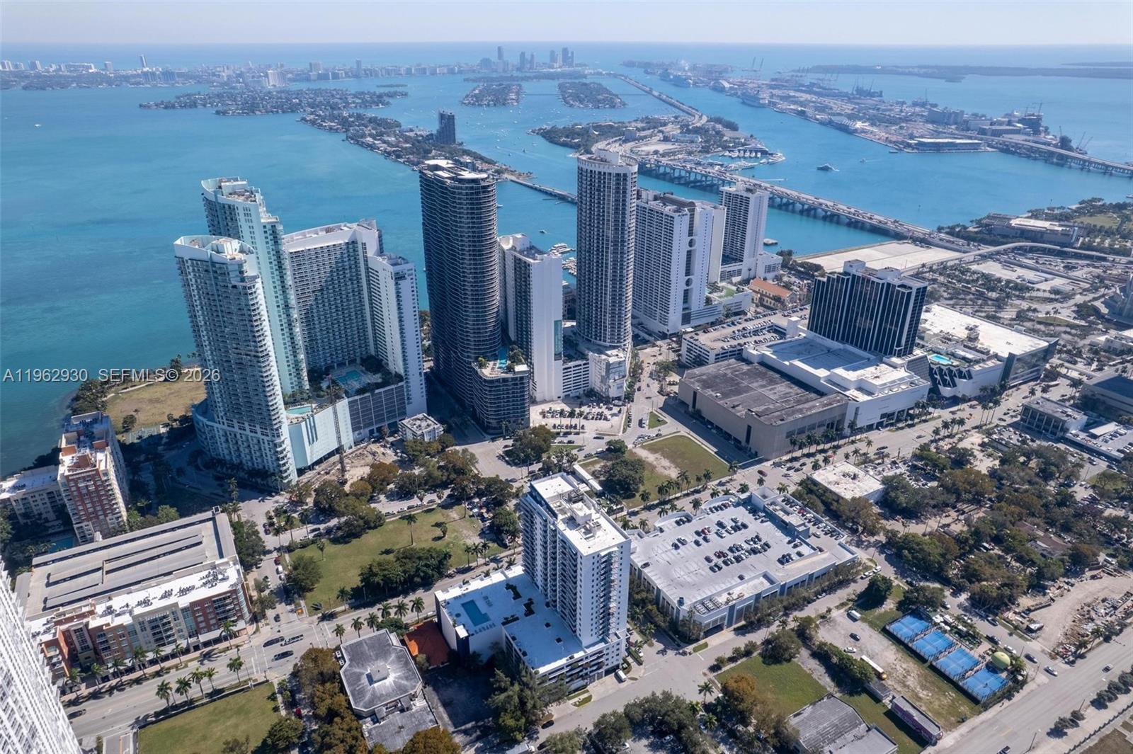 1800 BISCAYNE PLAZA CONDO - Residential