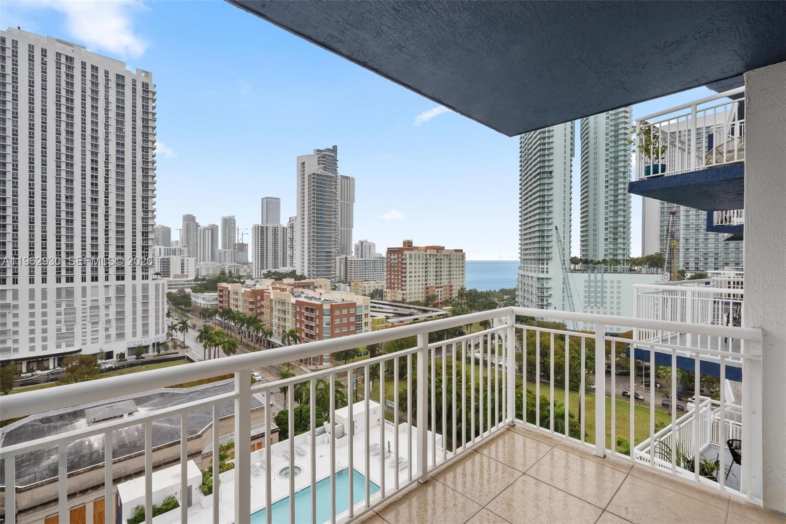 1800 BISCAYNE PLAZA CONDO - Residential