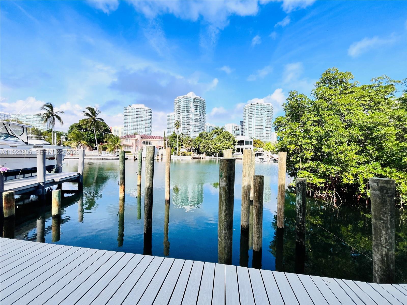 253 Poinciana Dr 603