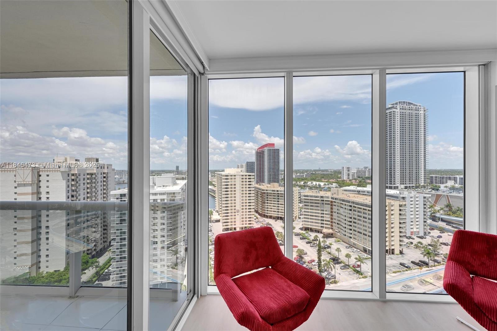 BEACH CLUB CONDO - Residential Lease