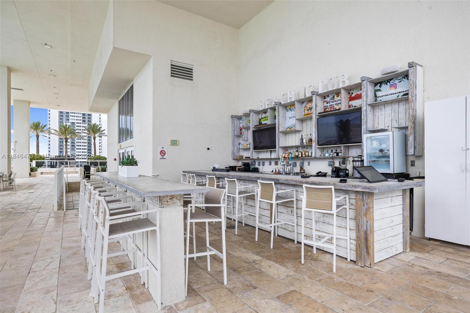 BEACH CLUB CONDO - Residential Lease