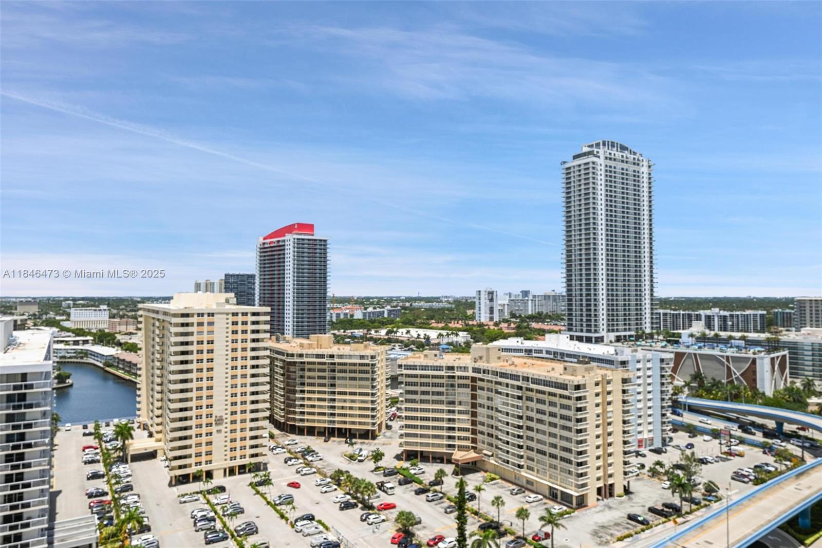 BEACH CLUB CONDO - Residential Lease