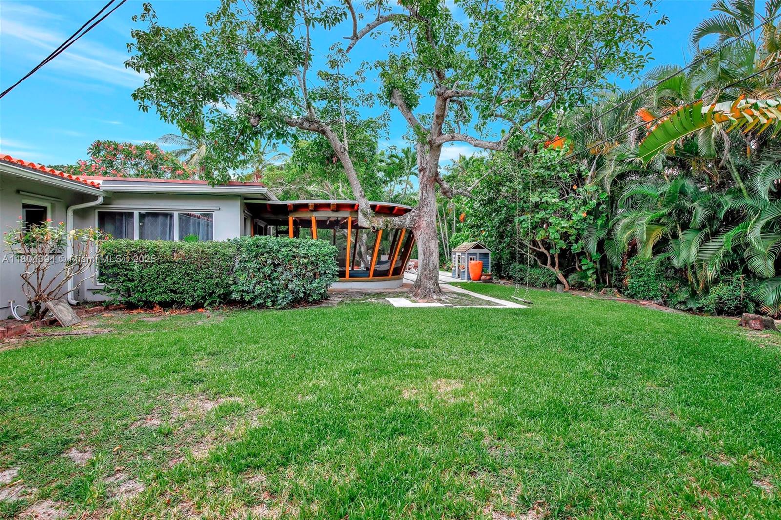 PLANTATION GARDENS 1ST SE - Residential