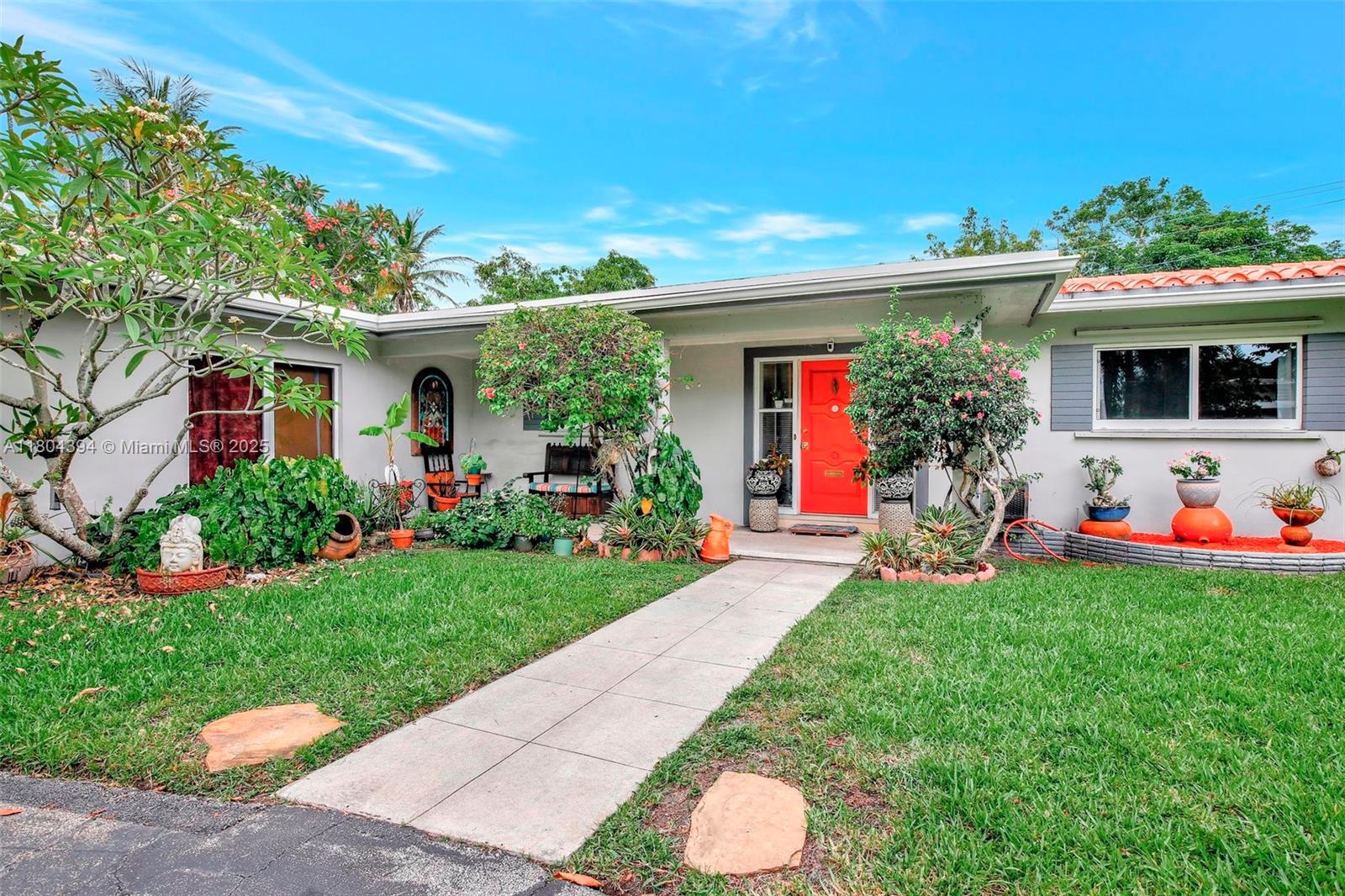 6285 Pine Ter