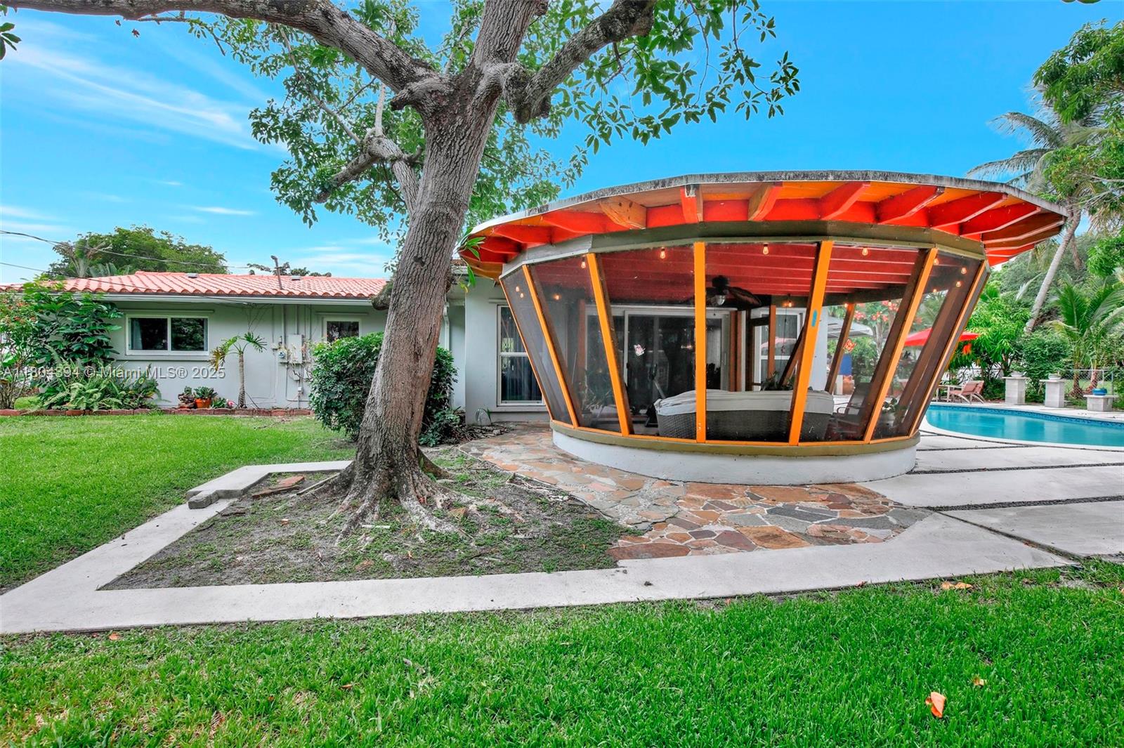 PLANTATION GARDENS 1ST SE - Residential