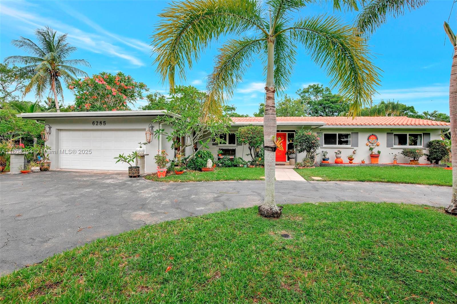 6285 Pine Ter