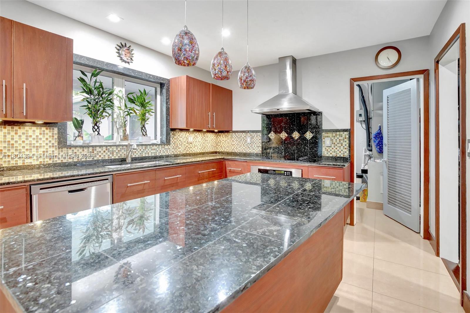 PLANTATION GARDENS 1ST SE - Residential