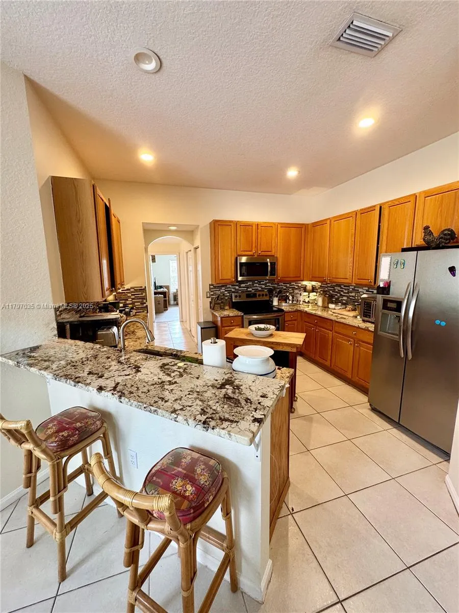 Pembroke Pines, Florida 33028, United States, 4 Bedrooms Bedrooms, ,3 BathroomsBathrooms,Residential,Active,123192