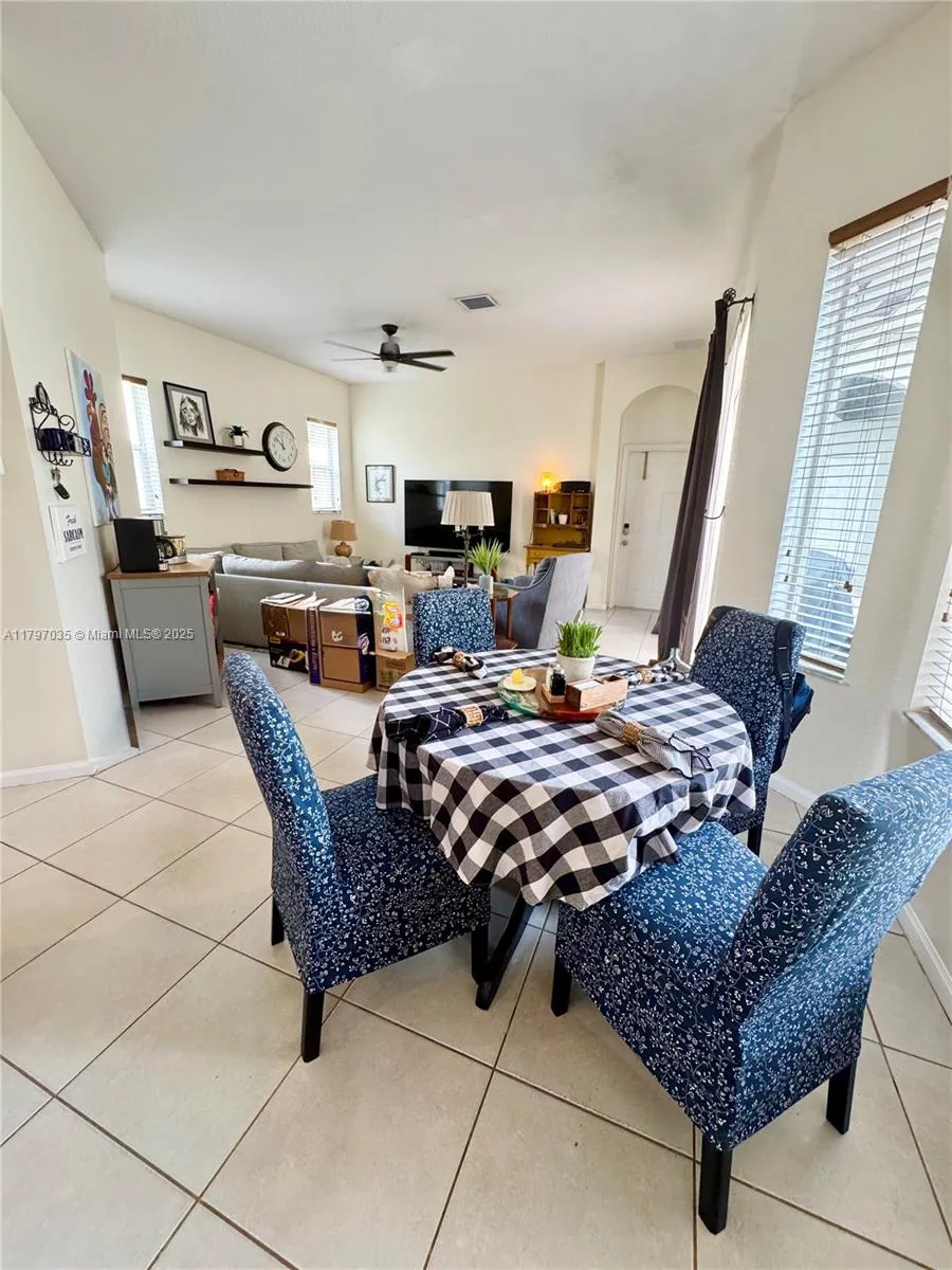 Pembroke Pines, Florida 33028, United States, 4 Bedrooms Bedrooms, ,3 BathroomsBathrooms,Residential,Active,123192