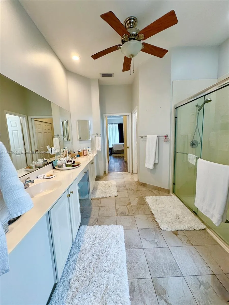 Pembroke Pines, Florida 33028, United States, 4 Bedrooms Bedrooms, ,3 BathroomsBathrooms,Residential,Active,123192