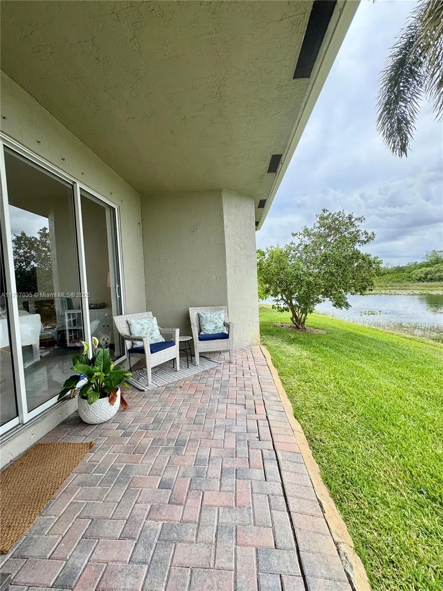 Pembroke Pines, Florida 33028, United States, 4 Bedrooms Bedrooms, ,3 BathroomsBathrooms,Residential,Active,123192